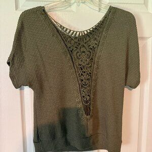 Beautiful knit and lace Green large short sleeve tunic.
